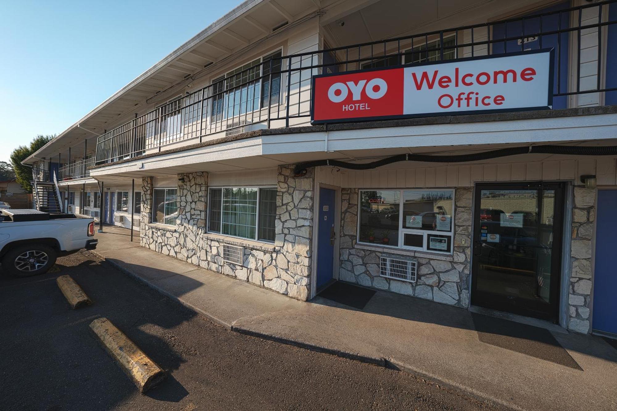 Oyo Hotel St Helens Or Saint Helens Exteriör bild